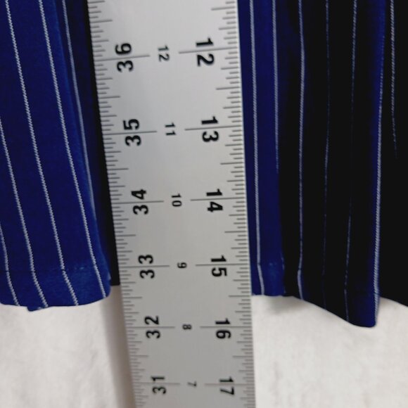 Akira, "What's the Tea" Navy Pinstripe Mini Pleated Skirt, Size XL, Inner Shorts - Picture 9 of 11